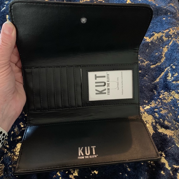 Back to School ๐ Kut From Kloth Striped Wallet - Picture 4 of 6